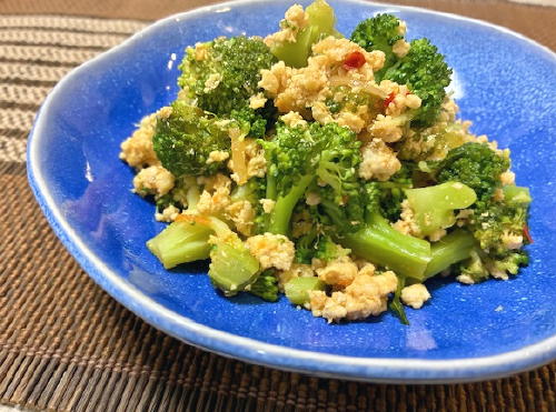 今日のキムチ料理レシピ：ブロッコリーのキムチそぼろ煮
