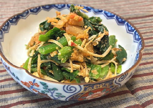 今日のキムチ料理レシピ：ほうれん草とエノキのキムチごま味噌和え