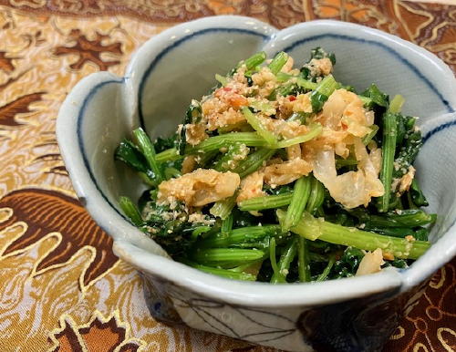 今日のキムチ料理レシピ：ほうれん草と三つ葉とキムチの胡麻和え