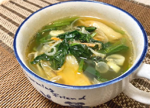 今日のキムチ料理レシピ：ほうれん草とキムチのスープ