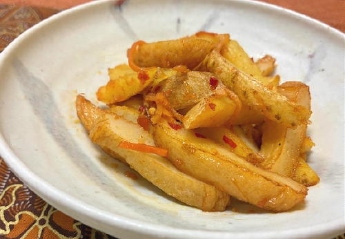 今日のキムチ料理レシピ：じゃがいもとさつま揚げのピリ辛炒め