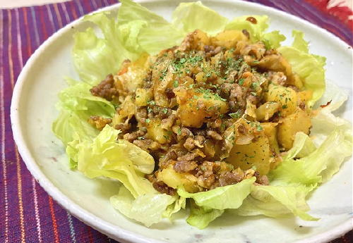 今日のキムチ料理レシピ：じゃがいもとキムチとひき肉の炒め物