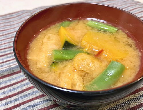 今日のキムチ料理レシピ：かぼちゃとキムチのお味噌汁