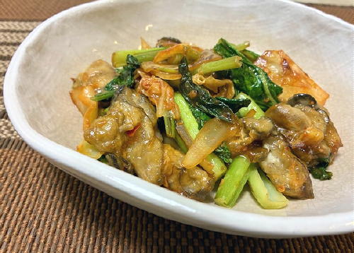 今日のキムチ料理レシピ：　牡蛎と小松菜とキムチのオイスターソース炒め