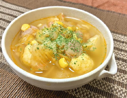 今日のキムチ料理レシピ：カリフラワーとキムチのスープ