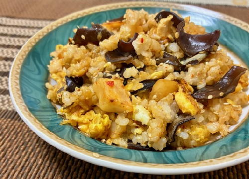 今日のキムチレシピ：きくらげとキムチの玄米チャーハン