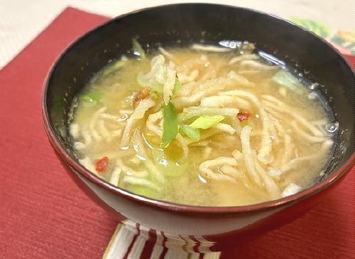 今日のキムチ料理レシピ：切り干し大根とキムチの味噌汁