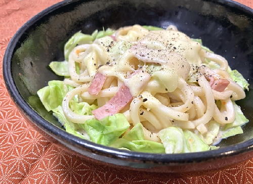 今日のキムチ料理レシピ：キャベツとキムチのチーズうどん