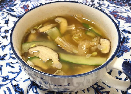 今日のキムチ料理レシピ：胡瓜とキムチのスープ