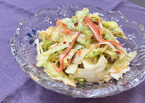今日のキムチ料理レシピ：レタスとかにかまのピリ辛サラダ