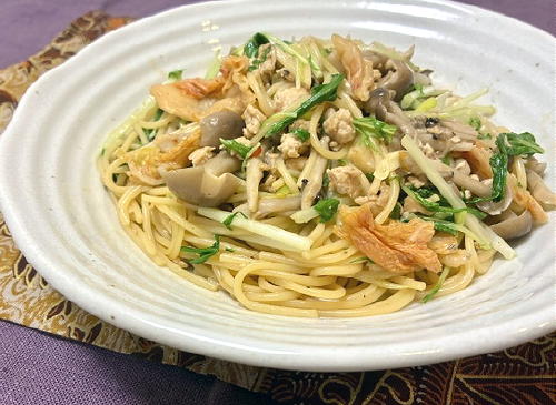 今日のキムチ料理レシピ：水菜とひき肉のキムチパスタ