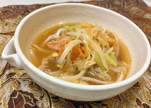 今日のキムチ料理レシピ：もやしと油揚げのキムチスープ