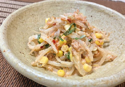 今日のキムチ料理レシピ：もやしとちくわのピリ辛胡麻マヨ和え