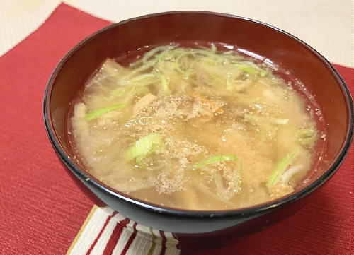 今日のキムチ料理レシピ：みょうがとキムチのお味噌汁