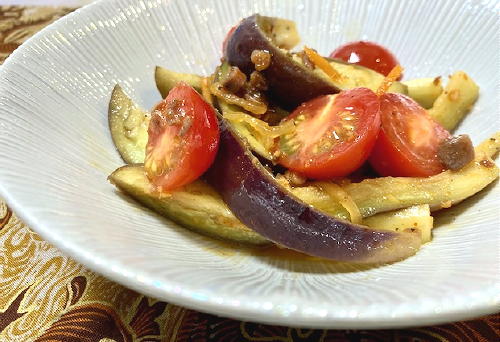 今日のキムチ料理レシピ：茄子とトマトのピリ辛アンチョビ和え