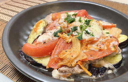 今日のキムチ料理レシピ：茄子と豚肉とキムチのチーズ蒸し