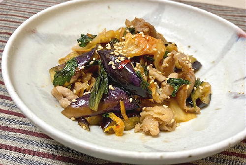 今日のキムチ料理レシピ：茄子と豚のキムチ大葉炒め