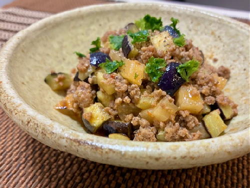今日のキムチレシピ：茄子と大根キムチの挽き肉炒め