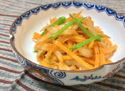 今日のキムチ料理レシピ：にんじんとキムチのごま酢和え