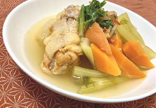 今日のキムチ料理レシピ：鶏手羽のピリ辛ポトフ