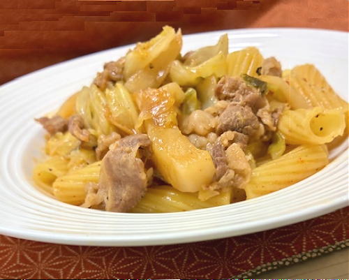 今日のキムチレシピ：牛肉とキャベツのキムチパスタ