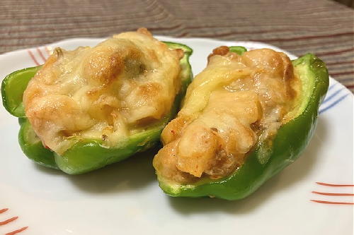 今日のキムチレシピ：サバキムチ詰めピーマンのチーズ焼き