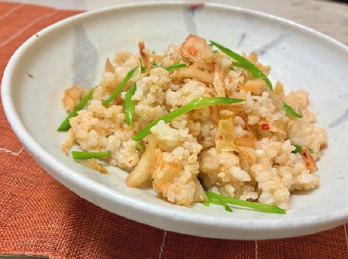 今日のキムチ料理レシピ：桜エビとキムチの混ぜご飯