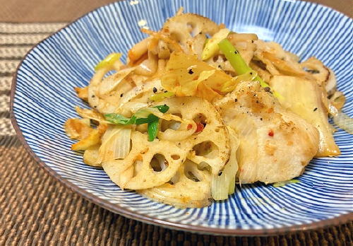 今日のキムチ料理レシピ：ささみとレンコンのキムチ炒め