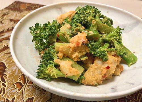 今日のキムチ料理レシピ：里芋とブロッコリーのピリ辛マヨ和え
