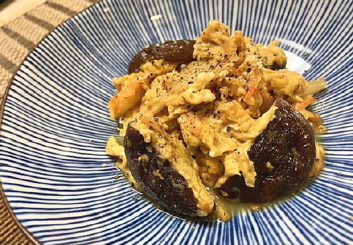 今日のキムチ料理レシピ：椎茸とキムチの卵炒め