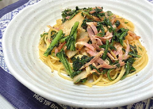 今日のキムチ料理レシピ：春菊とキムチのパスタ