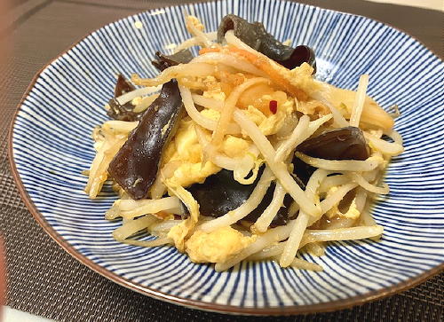 今日のキムチ料理レシピ：もやしとキムチの卵炒め