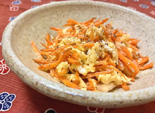 今日のキムチ料理レシピ：にんじんとキムチの卵和え