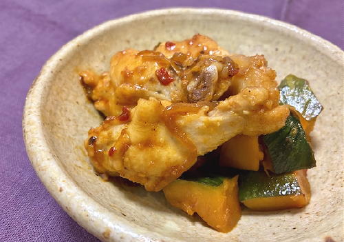 今日のキムチ料理レシピ：かぼちゃと手羽元のピリ辛煮