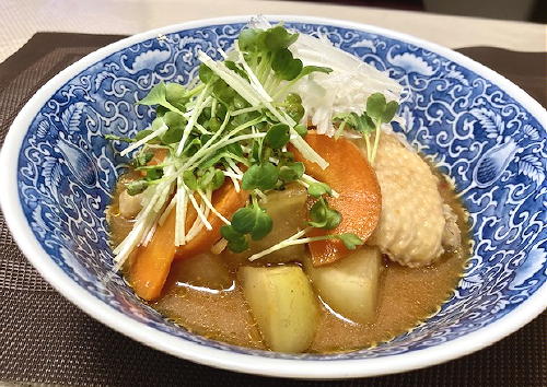 今日のキムチ料理レシピ：手羽先と大根のピリ辛味噌煮　