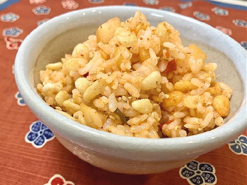 今日のキムチレシピ：天かすと大根キムチの混ぜご飯