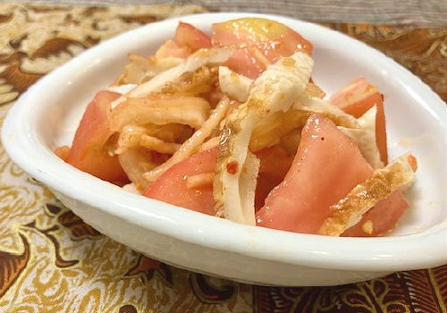 今日のキムチ料理レシピ：トマトとちくわのキムチ和え