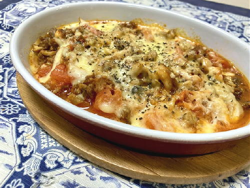 今日のキムチ料理レシピ：トマトのキムチひき肉チーズ焼き