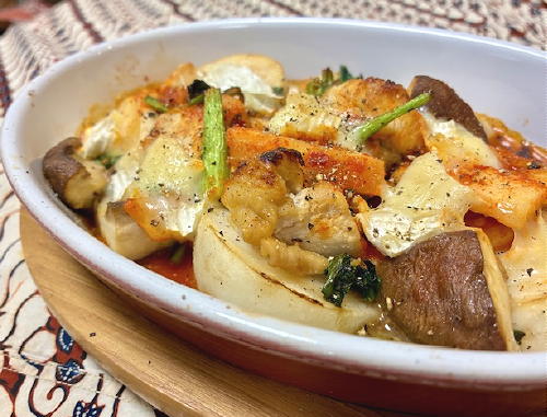 今日のキムチレシピ：鶏肉とカブとキムチのカマンベールチーズ焼き