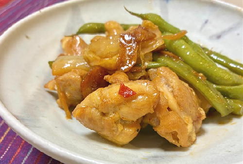 今日のキムチ料理レシピ：鶏肉とキムチの甘辛炒め