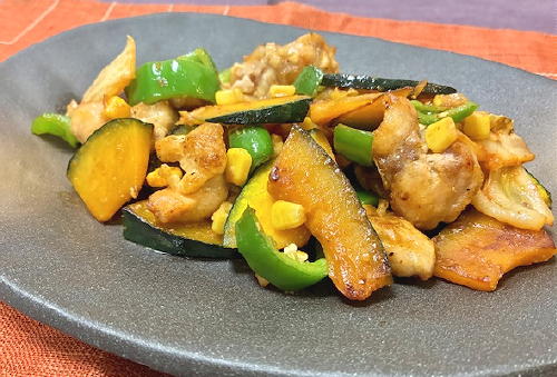 今日のキムチ料理レシピ：鶏肉とかぼちゃのキムチ味噌炒め