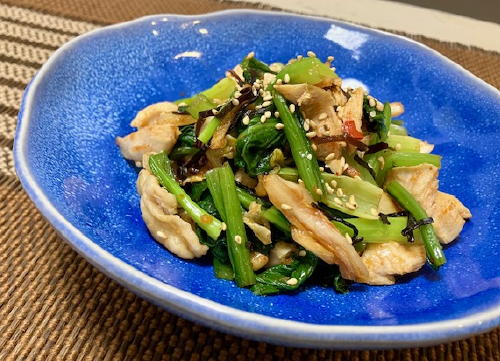 今日のキムチ料理レシピ：小松菜と鶏肉とキムチの塩昆布和え