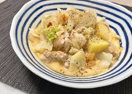 今日のキムチ料理レシピ：鶏肉とキャベツのキムチシチュー