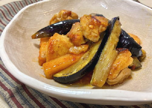 今日のキムチレシピ：鶏肉と茄子と大根キムチのカレー炒め
