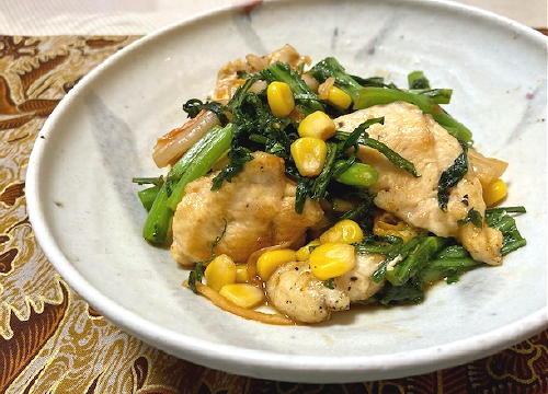 今日のキムチ料理レシピ：鶏むね肉と春菊のキムチ炒め