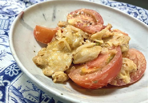 今日のキムチ料理レシピ：鶏肉とトマトのキムチマヨ和え
