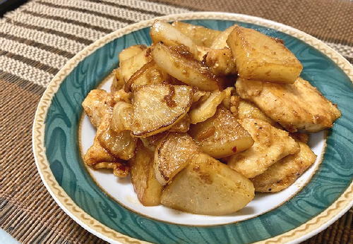 今日のキムチ料理レシピ：鶏大根のキムチ炒め