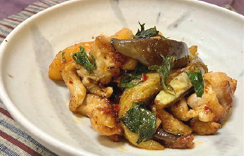 今日のキムチレシピ：茄子と鶏肉のキムチマヨ炒め