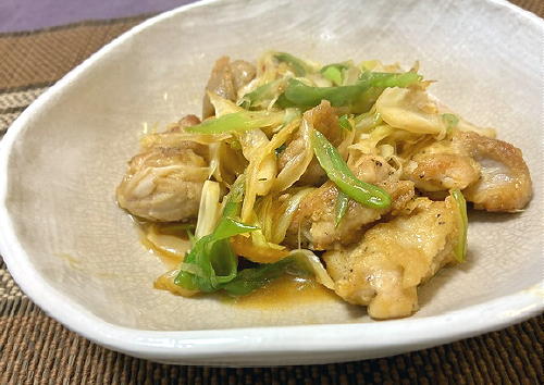 今日のキムチ料理レシピ：鶏肉とキムチの照り焼き