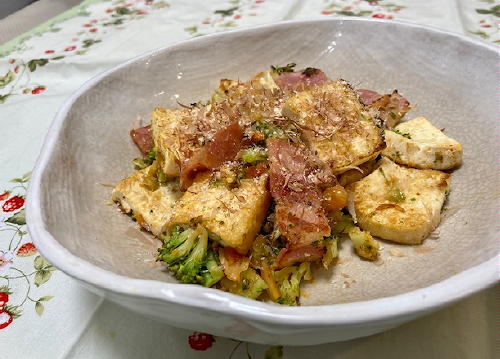 今日のキムチ料理レシピ：豆腐のブロッコリーキムチ炒め